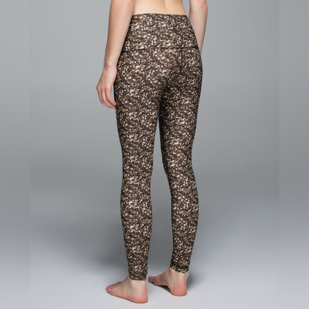 Lululemon 2014 Shine Tight (Roll Down) Shimmy Shimmer Multi Size 6 - Picture 4 of 13